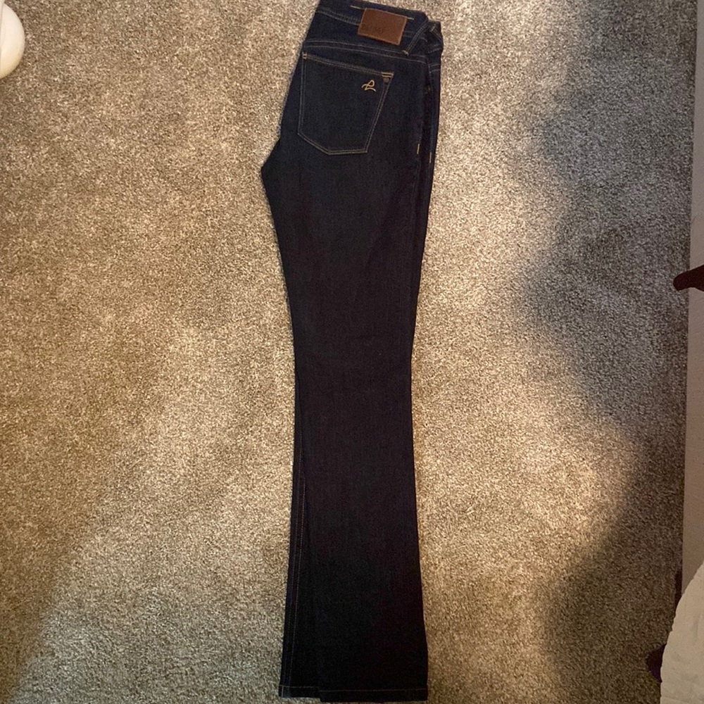 Never worn DL 1961 Kate slim straight jeans